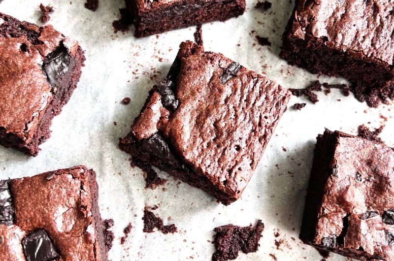 Bake Easy Brownies at Home (Simple and less sweet)